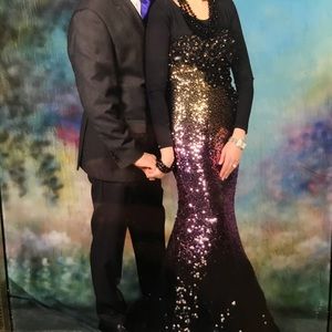 GORGEOUS SEQUIN GOWN